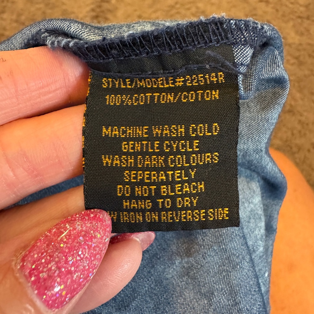 Women's Distressed Denim Jean Jacket - Picture 5 of 7